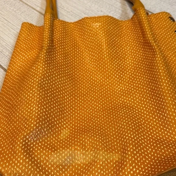 Hammitt Limited Edition Oliver Medium top handle bag - Apricot Tan Snake - Picture 4 of 6